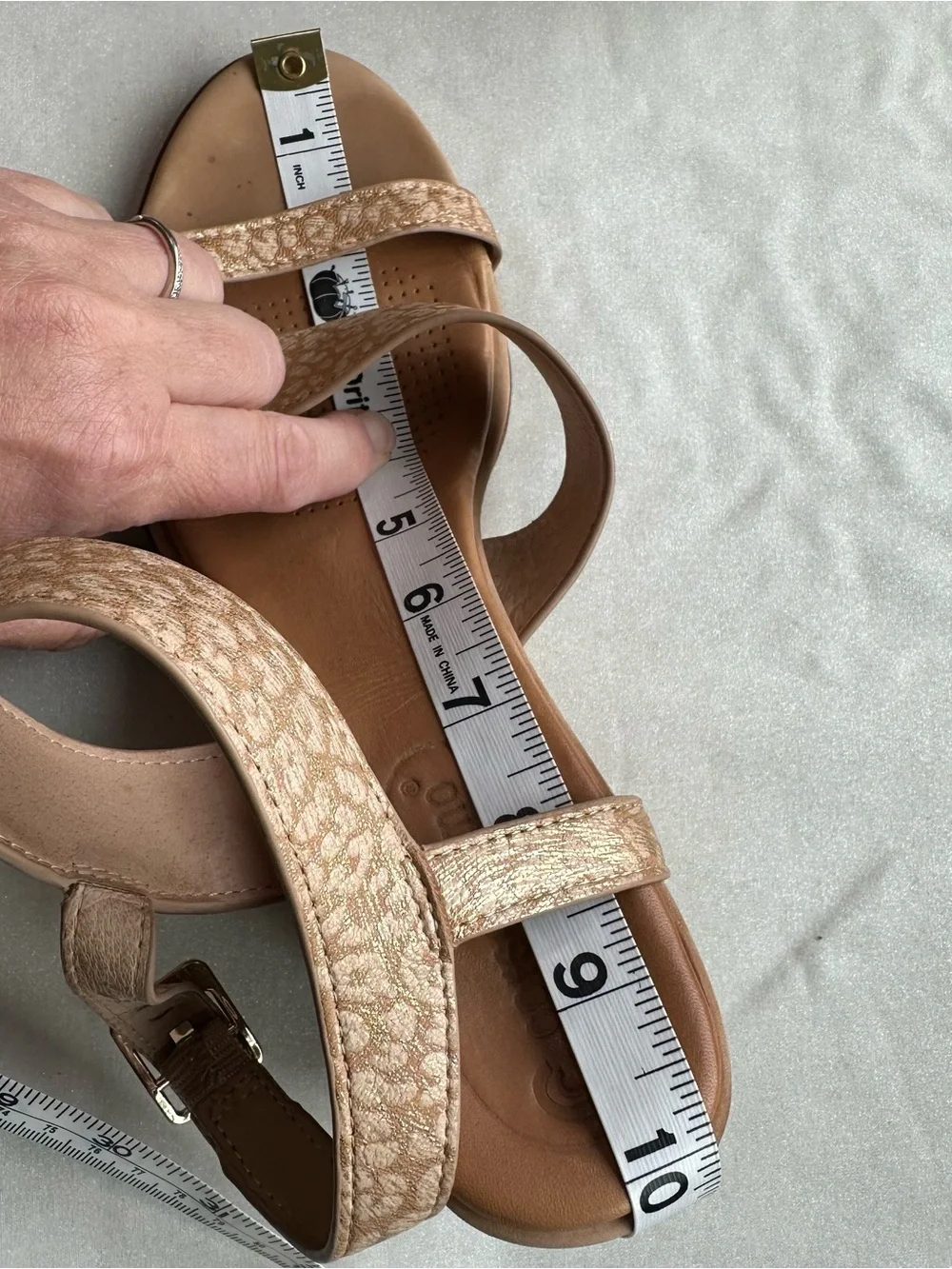 Corso Como Leather Gold Metallic Sandals Womens 9M Strappy Wedge CC-NASHILA